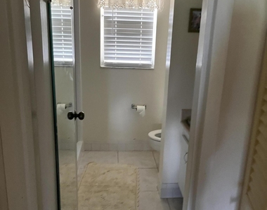 3871 Via Poinciana - Photo Thumbnail 9