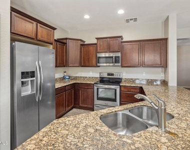 3342 E Patrick Street - Photo Thumbnail 6