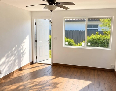 904 Ne 12th - Photo Thumbnail 4