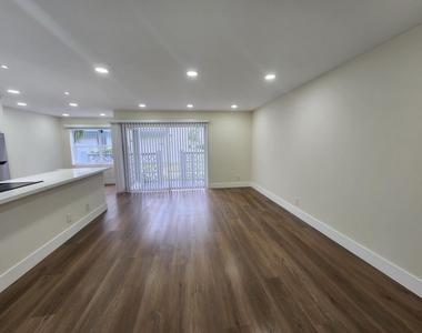 2011 Nw 46th Avenue - Photo Thumbnail 7