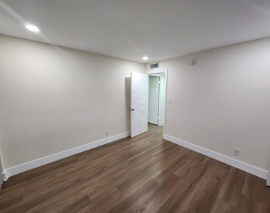 2011 Nw 46th Avenue - Photo Thumbnail 10