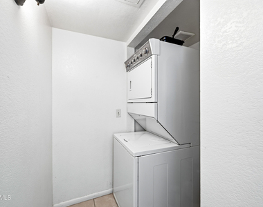 904 W Malibu Drive - Photo Thumbnail 13