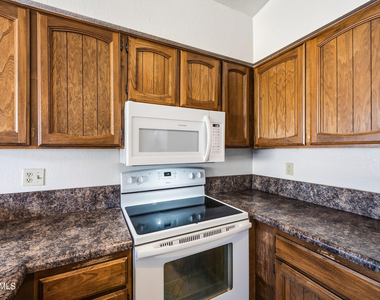 904 W Malibu Drive - Photo Thumbnail 8