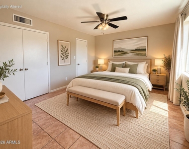 2913 W Woodridge Drive - Photo Thumbnail 6