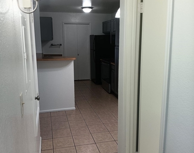 623 W Guadalupe Road - Photo Thumbnail 26