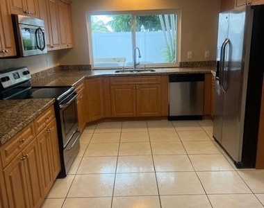 7187 Thompson Road - Photo Thumbnail 1