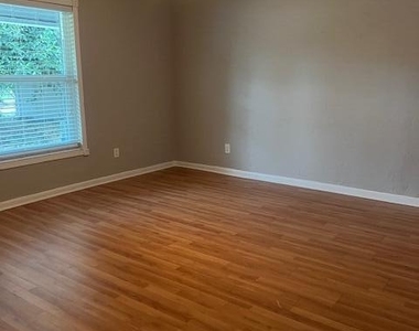 7187 Thompson Road - Photo Thumbnail 11