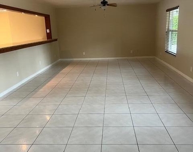 7187 Thompson Road - Photo Thumbnail 4