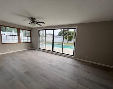 7187 Thompson Road - Photo Thumbnail 19