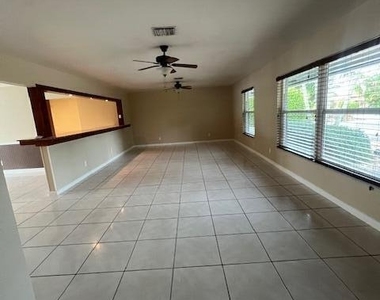 7187 Thompson Road - Photo Thumbnail 15