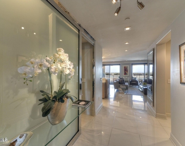 7181 E Camelback Road - Photo Thumbnail 3