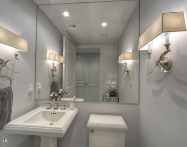 7181 E Camelback Road - Photo Thumbnail 6