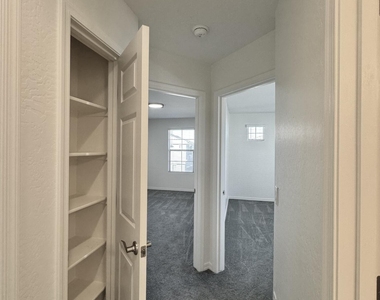 905 S Canal Drive - Photo Thumbnail 35
