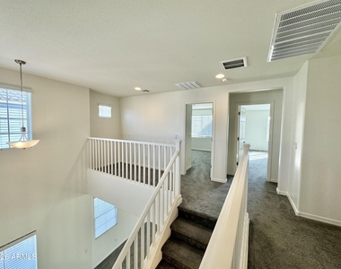 905 S Canal Drive - Photo Thumbnail 15