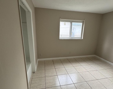 5215 Nw 16th Street - Photo Thumbnail 10