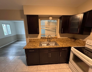 5215 Nw 16th Street - Photo Thumbnail 1
