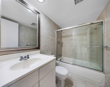 625 Oaks Drive - Photo Thumbnail 10