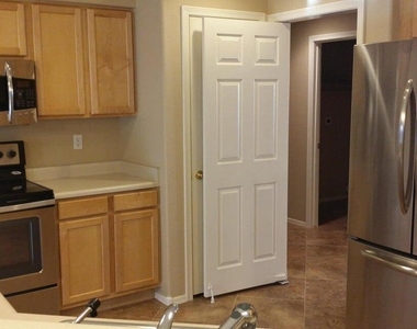16178 N 158th Drive - Photo Thumbnail 3