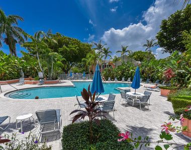 1001 Crystal Way - Photo Thumbnail 29