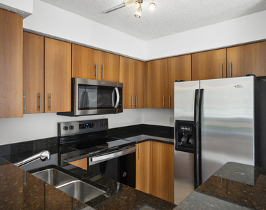 1001 Crystal Way - Photo Thumbnail 5