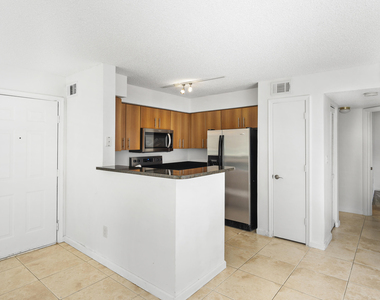 1001 Crystal Way - Photo Thumbnail 4