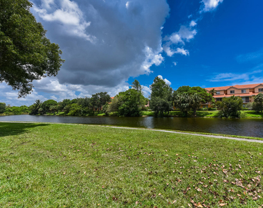 1001 Crystal Way - Photo Thumbnail 32