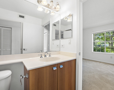 1001 Crystal Way - Photo Thumbnail 16