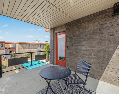 1225 E Medlock Drive - Photo Thumbnail 1