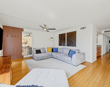 1225 E Medlock Drive - Photo Thumbnail 6