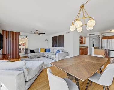 1225 E Medlock Drive - Photo Thumbnail 3