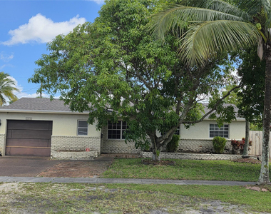 2310 Nw 60th Terrace - Photo Thumbnail 25