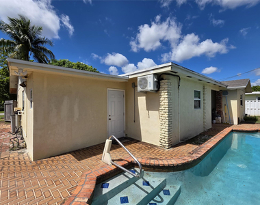 2310 Nw 60th Terrace - Photo Thumbnail 15