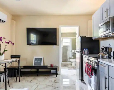 2310 Nw 60th Terrace - Photo Thumbnail 3