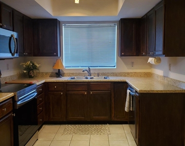 16805 E Ibsen Drive - Photo Thumbnail 5