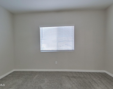 4536 E Grandview Street - Photo Thumbnail 7