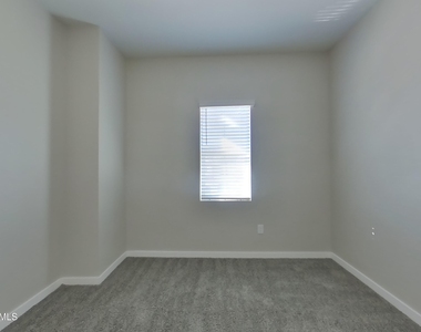 4536 E Grandview Street - Photo Thumbnail 11