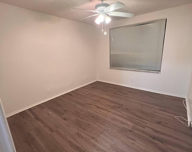 11295 W Atlantic Boulevard - Photo Thumbnail 14