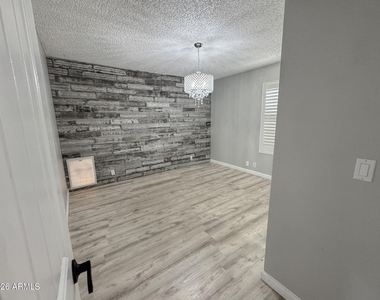 425 E Marco Polo Road - Photo Thumbnail 13