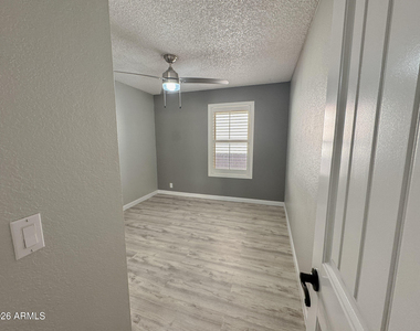 425 E Marco Polo Road - Photo Thumbnail 11