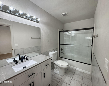 425 E Marco Polo Road - Photo Thumbnail 9