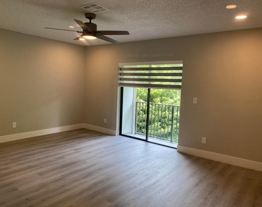 11432 Nw 43rd Street - Photo Thumbnail 8