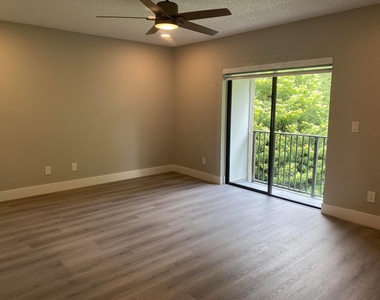 11432 Nw 43rd Street - Photo Thumbnail 7
