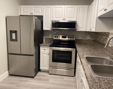 11432 Nw 43rd Street - Photo Thumbnail 5