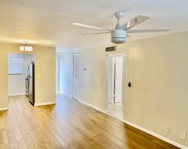 450 Sw 2nd Avenue - Photo Thumbnail 2