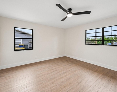 9095 Se Hobe Ridge Avenue - Photo Thumbnail 12