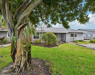 9095 Se Hobe Ridge Avenue - Photo Thumbnail 16