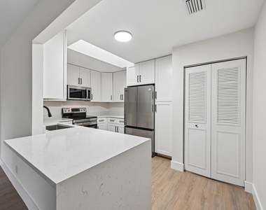 9095 Se Hobe Ridge Avenue - Photo Thumbnail 4