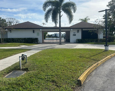 216 Lake Pointe Drive - Photo Thumbnail 19