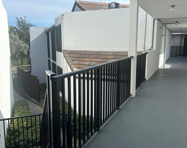 216 Lake Pointe Drive - Photo Thumbnail 14