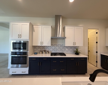 4110 E Kaibab Place - Photo Thumbnail 5